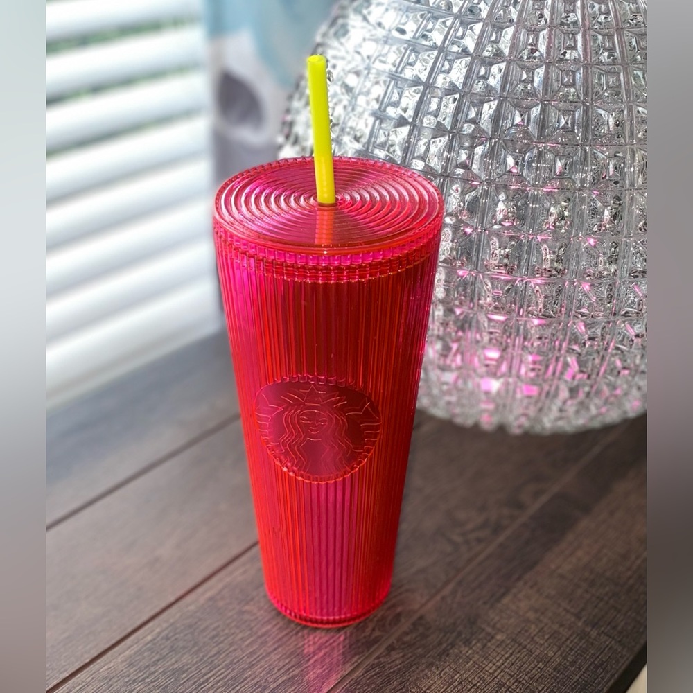 Starbucks Pink Ribbed Iridescent  Bling Venti Tumbler 2023 Summ…